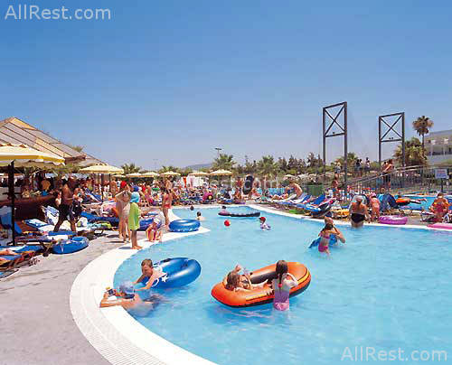 Doreta Beach Hotel 12